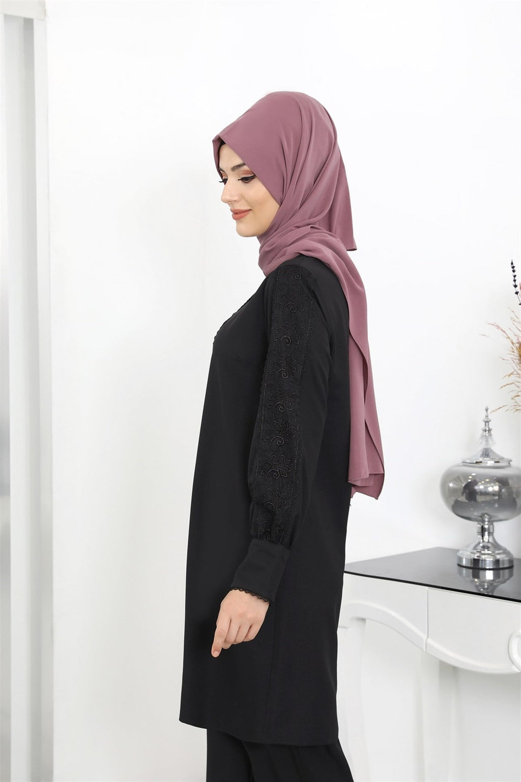 Black Modest Elegant Long Tunic and Trouser Two-Piece Set