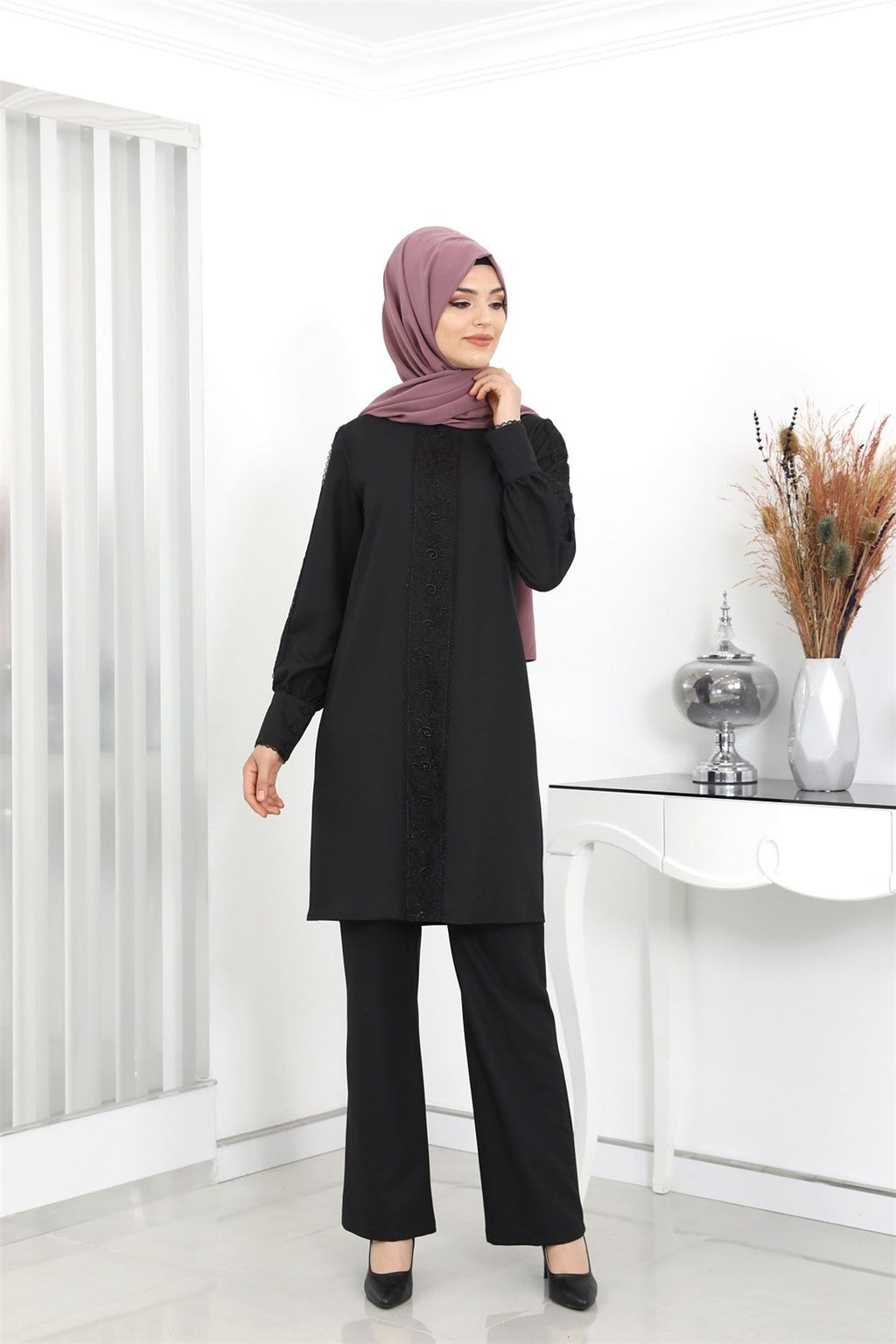 Black Modest Elegant Long Tunic and Trouser Two-Piece Set