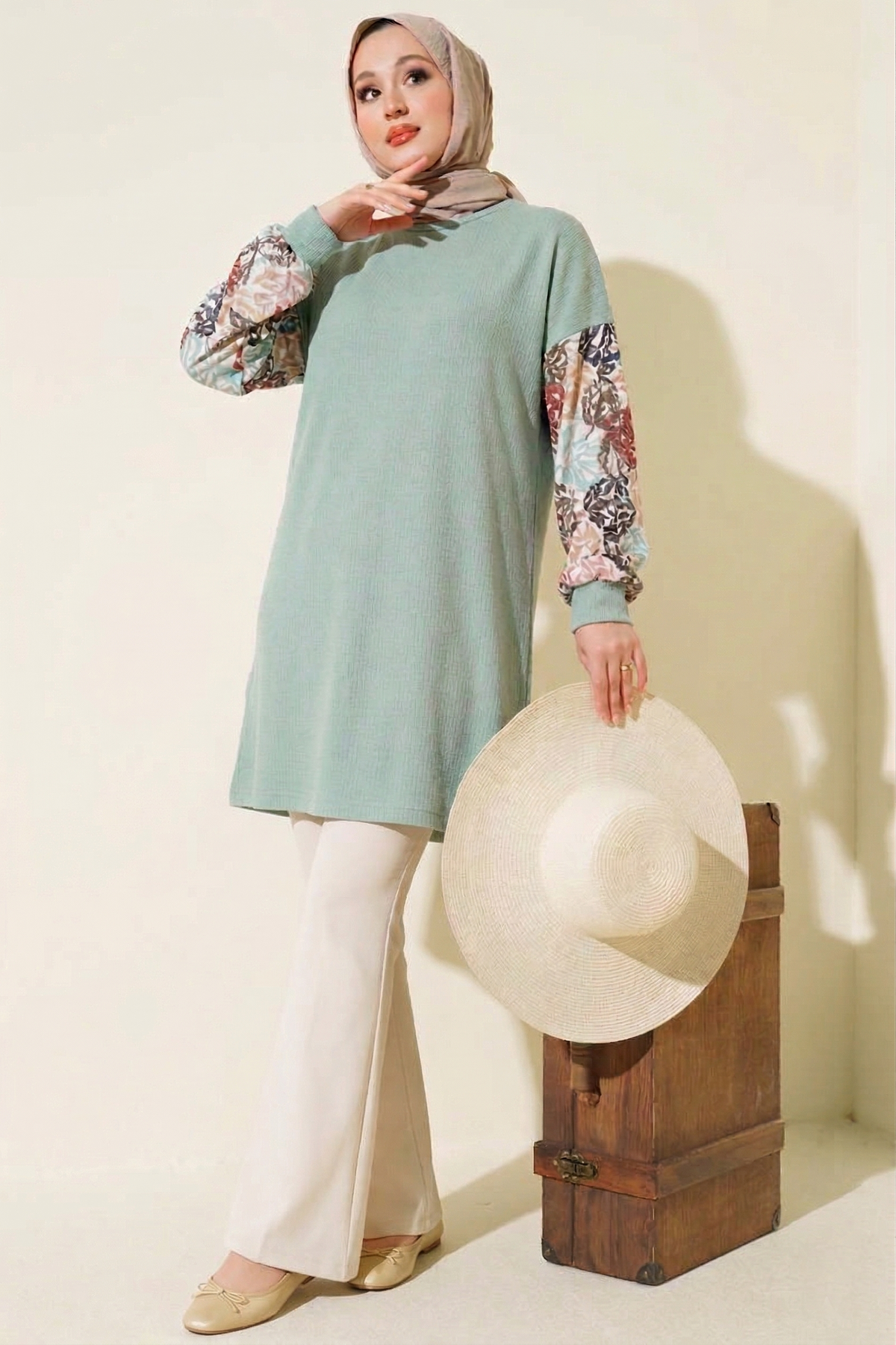 Mint Green Crew Neck Tunic with Floral Print Long Sleeves