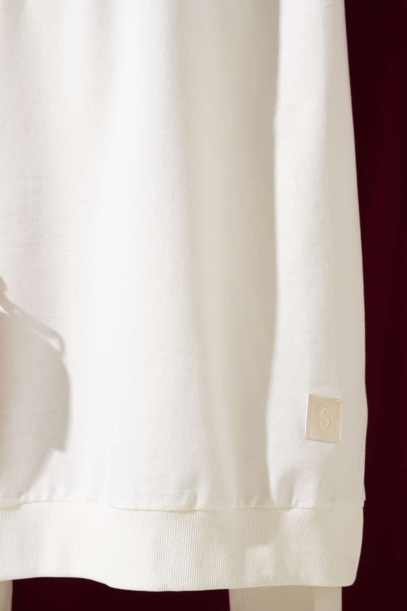 Off-white Long Basic Tunic with Emblem Detail and Slit