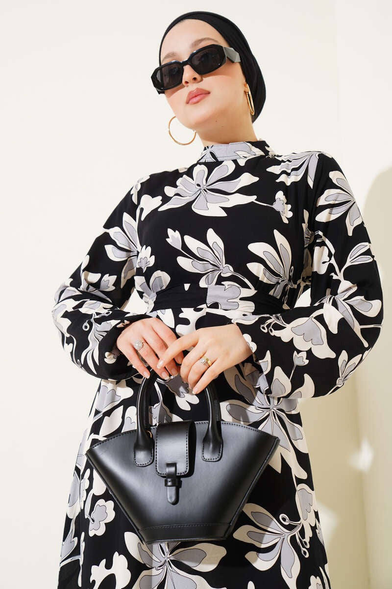 Black & White Floral Print Ruffled Dress